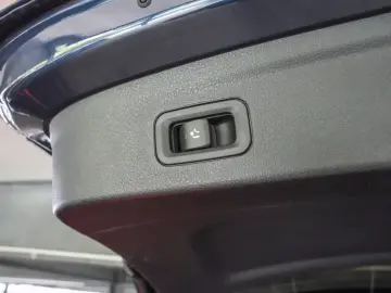 Mercedes-Benz GLE 450 AMG-DISTRONIC-AHK-PANO