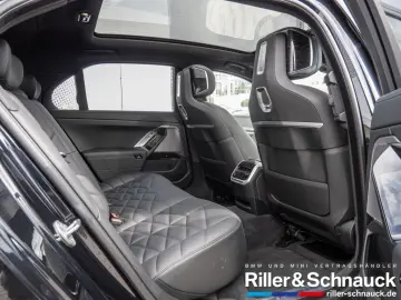 740d xDrive M-Sport AHK+PANO-SKY+STANDHZG