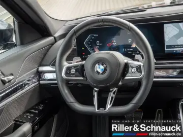 740d xDrive M-Sport AHK+PANO-SKY+STANDHZG