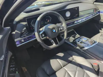 740d xdrive M-Sport SkyLounge DAPro SurrView TV