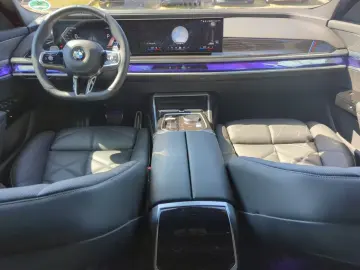 740d xdrive M-Sport SkyLounge DAPro SurrView TV