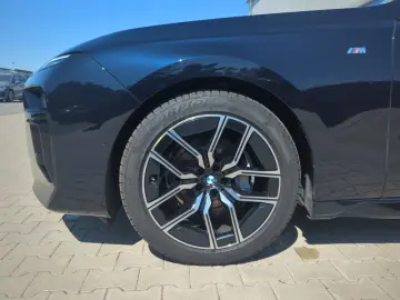 740d xdrive M-Sport SkyLounge DAPro SurrView TV