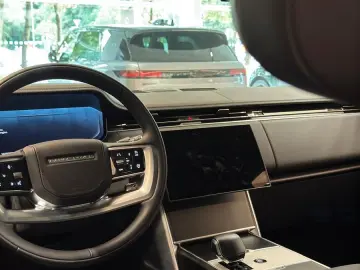 Range Rover 4.4 P615 LWB SV *Miete*Mietkauf*