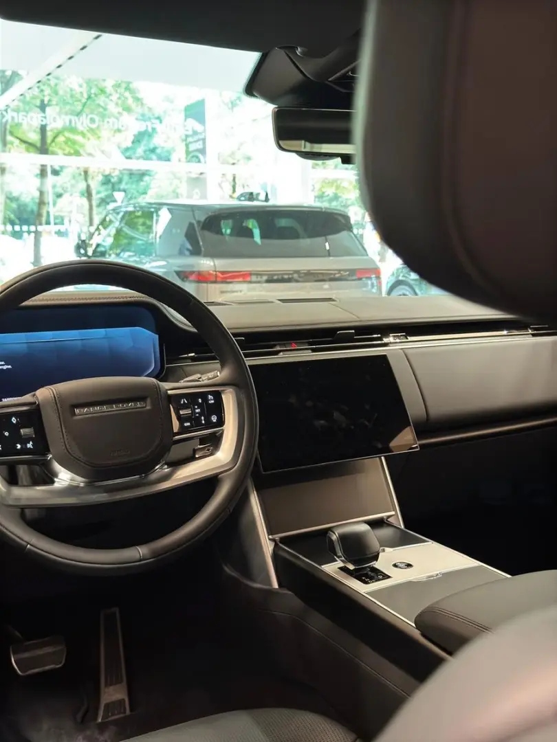 Range Rover 4.4 P615 LWB SV *Miete*Mietkauf*