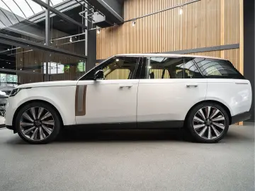 Range Rover P615 LWB SV Captain Seats Entertainm