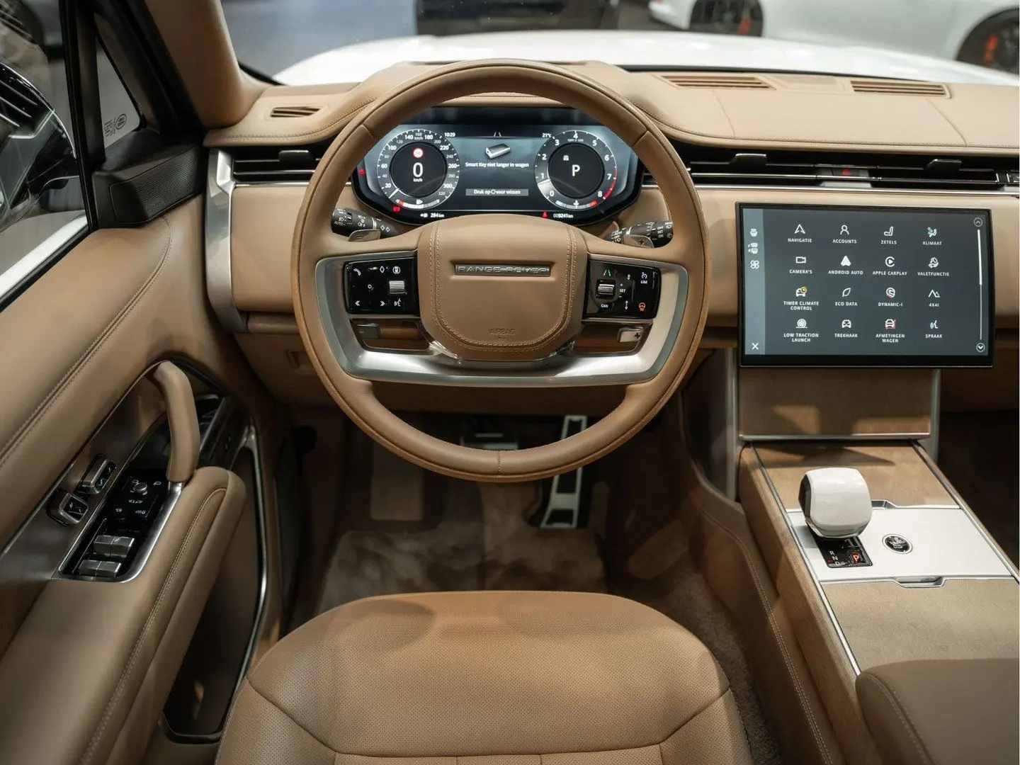 Range Rover P615 LWB SV Captain Seats Entertainm