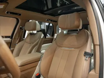 Range Rover P615 LWB SV Captain Seats Entertainm