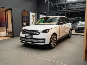Range Rover P615 LWB SV Captain Seats Entertainm