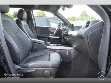 MERCEDES BENZ GLB220 d Progr/LED/Kamera/LEASING