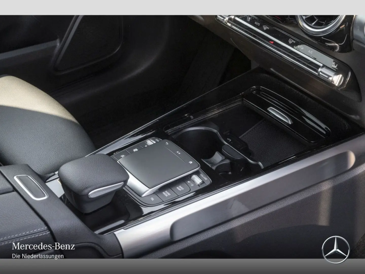 MERCEDES BENZ GLB220 d Progr/LED/Kamera/LEASING