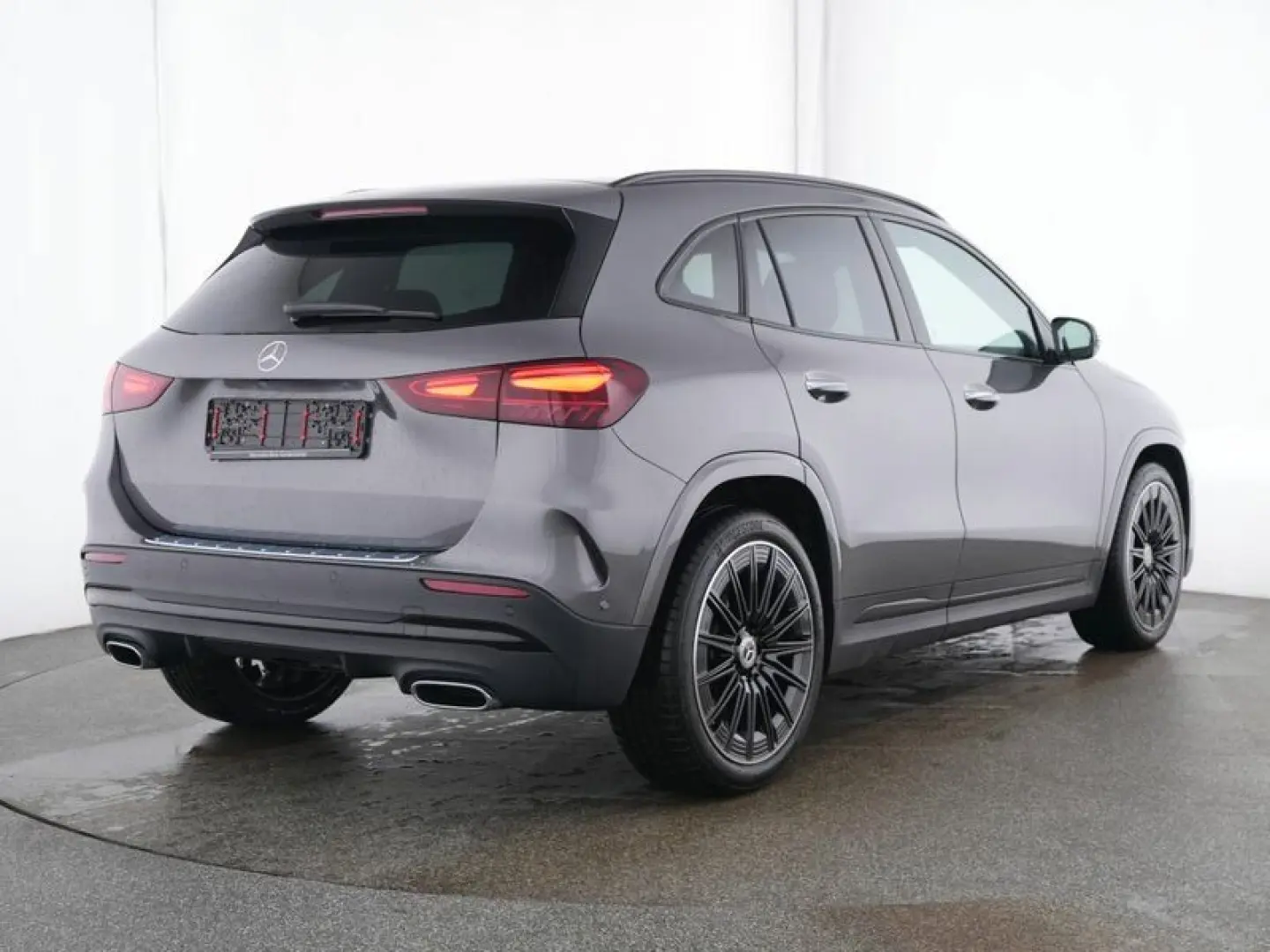 MERCEDES BENZ GLA250 4M AMG+Advanced+Night+20
