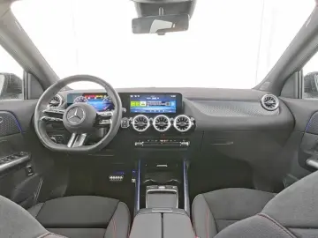 MERCEDES BENZ GLA250 4M AMG+Advanced+Night+20