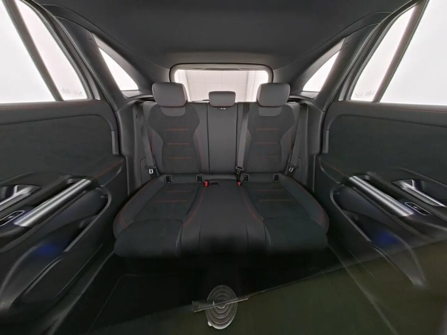 MERCEDES BENZ GLA250 4M AMG+Advanced+Night+20