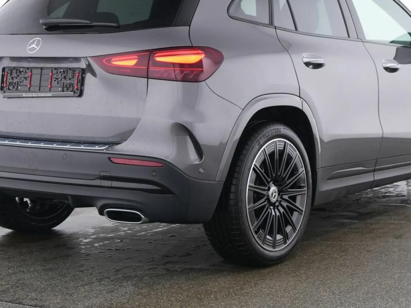 MERCEDES BENZ GLA250 4M AMG+Advanced+Night+20