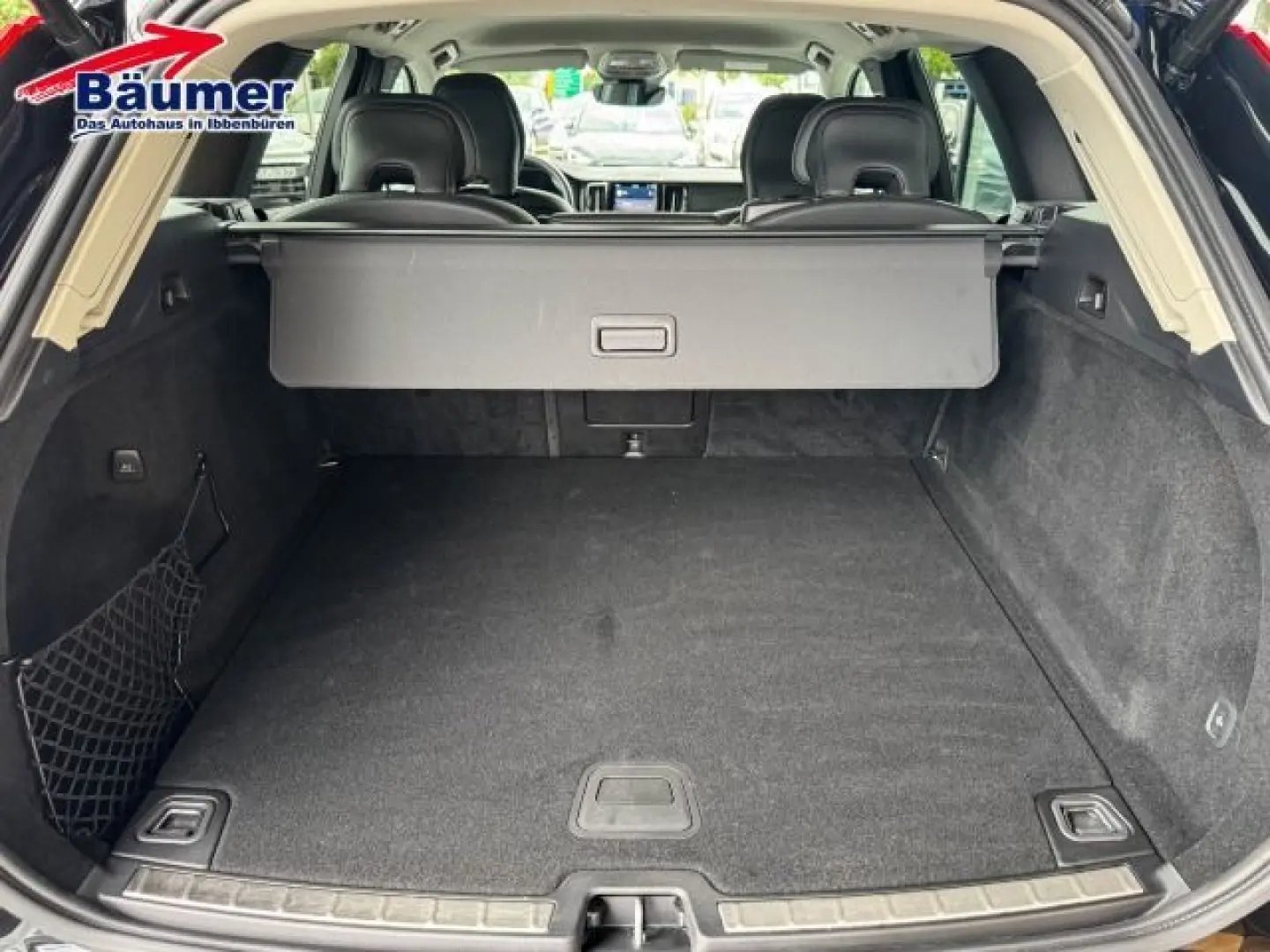 VOLVO XC60 B4 AWD Mild-Hybrid Plus Dark +LEASING