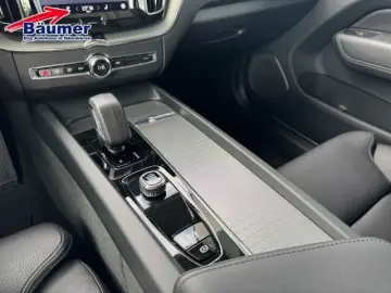 VOLVO XC60 B4 AWD Mild-Hybrid Plus Dark +LEASING