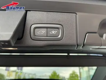 VOLVO XC60 B4 AWD Mild-Hybrid Plus Dark +LEASING