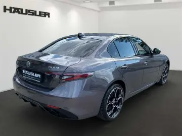 ALFA ROMEO Giulia 2.0 T Q4 AT8 Veloce LED Kamera ACC LEASING