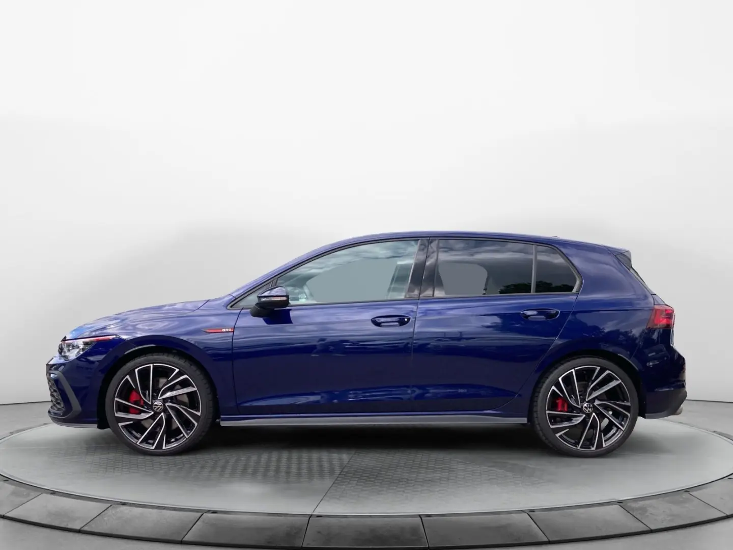 VOLKSWAGEN Golf VIII GTI DSG DCC ACC HUD LEASING