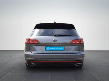 VOLKSWAGEN Touareg 3.0TDI R-Line Matrix/HUD/Pano/LEASING