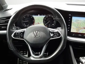 VOLKSWAGEN Touareg 3.0TDI R-Line Matrix/HUD/Pano/LEASING