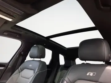 VOLKSWAGEN Touareg 3.0TDI R-Line Matrix/HUD/Pano/LEASING