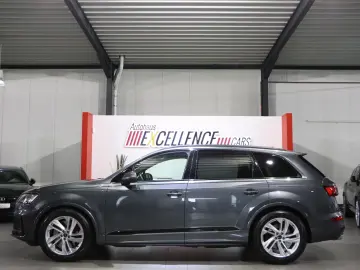 AUDI SQ7 4.0 TFSI Q BLACK / MATRIX-LED / LEASING