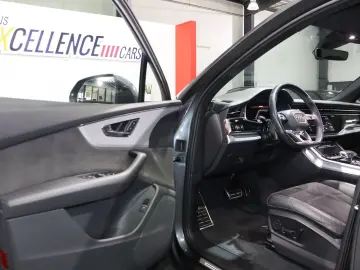 AUDI SQ7 4.0 TFSI Q BLACK / MATRIX-LED / LEASING