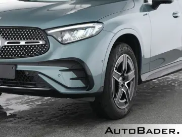 MERCEDES BENZ GLC300 e 4M AMG Burmester DISTR 360° LEASING