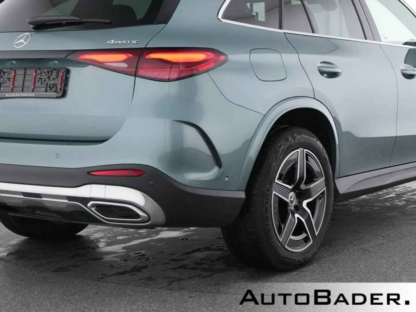 MERCEDES BENZ GLC300 e 4M AMG Burmester DISTR 360° LEASING