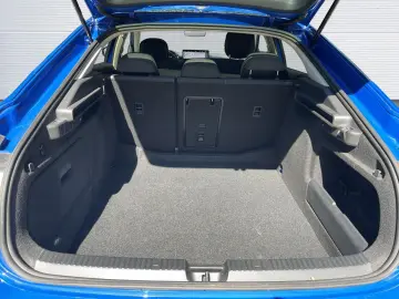 Superb 2.0 TDI Selection DSG Navi+Lenk/SHZ+R-Kam