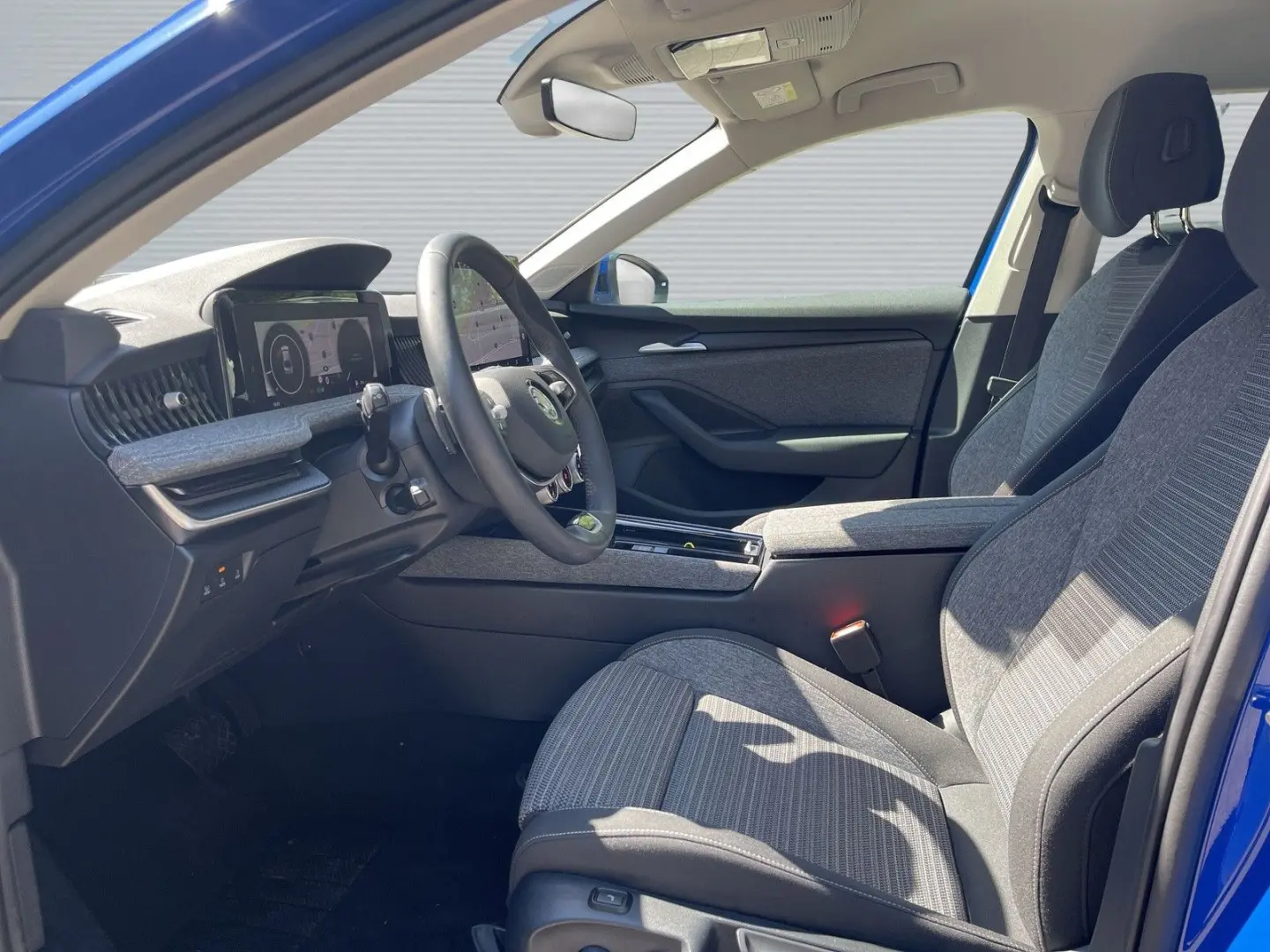 Superb 2.0 TDI Selection DSG Navi+Lenk/SHZ+R-Kam