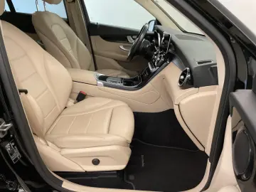 GLC 220 d 4Matic 360° AHK Pano S-Dach ACC BLIS