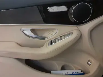 GLC 300 de 4M-PANO Leder AssiP BusiP KAM