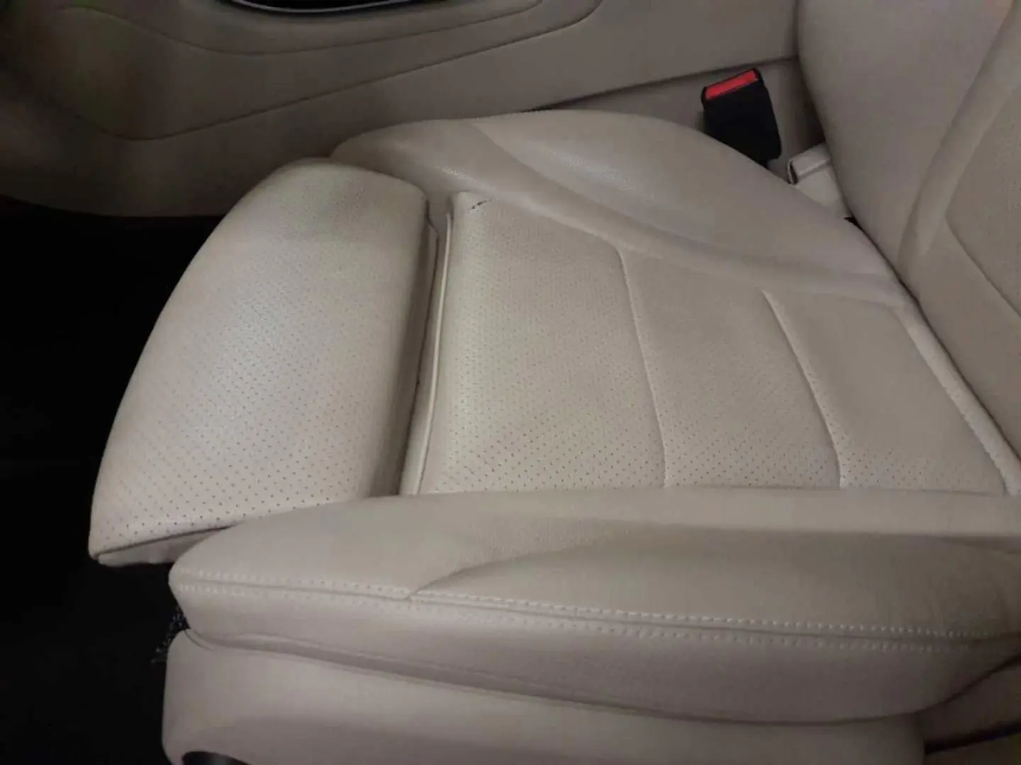 GLC 300 de 4M-PANO Leder AssiP BusiP KAM