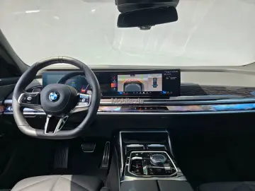 740d xDrive M Sportpaket*Pano*Standhzg*DAPro*