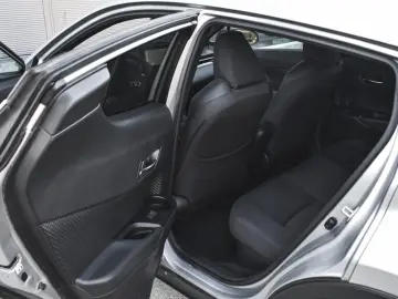 Toyota C-HR 2.0 Hybrid Club Automatic