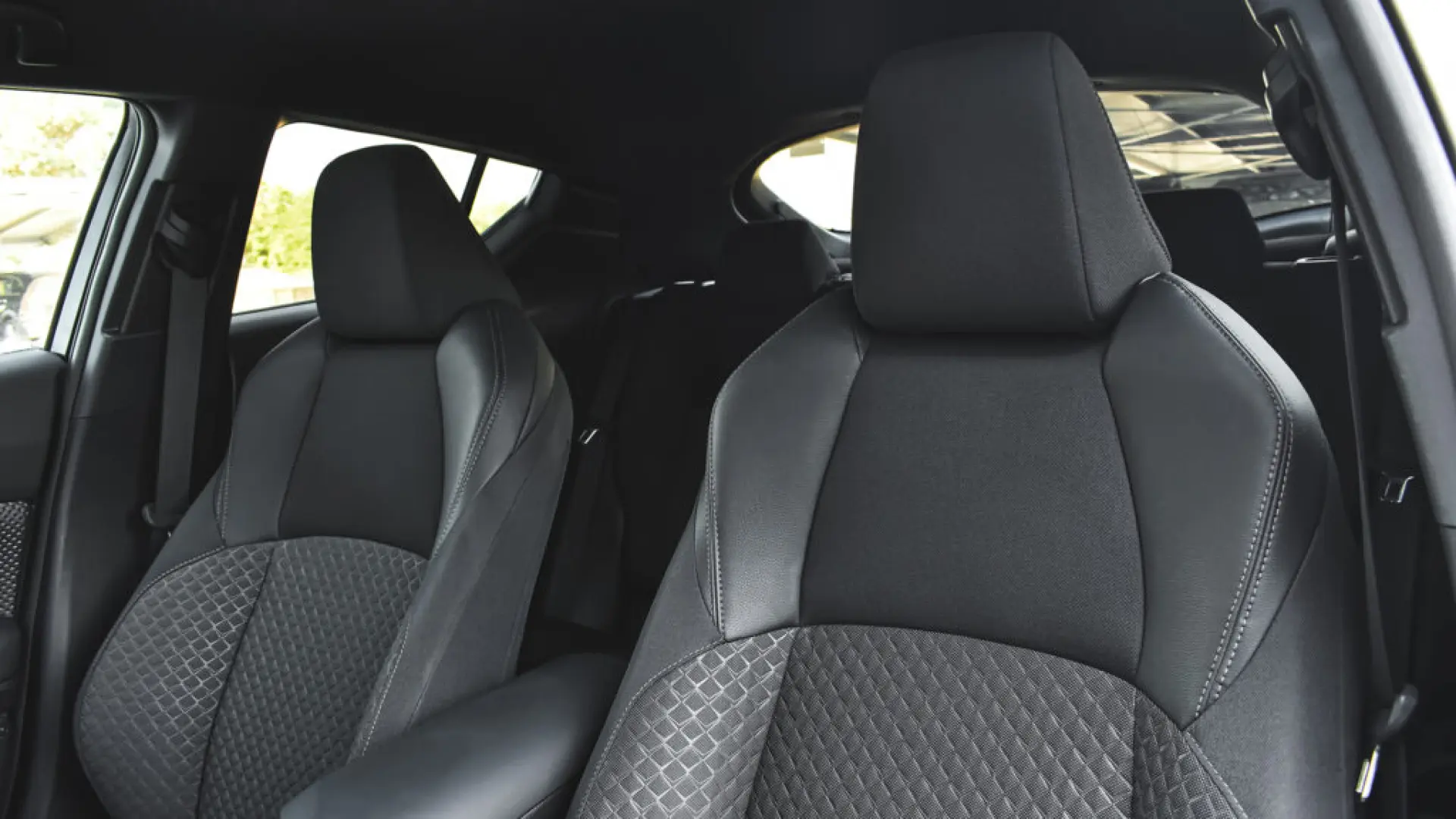 Toyota C-HR 2.0 Hybrid Club Automatic