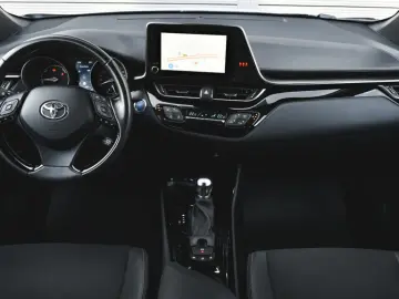 Toyota C-HR 2.0 Hybrid Club Automatic