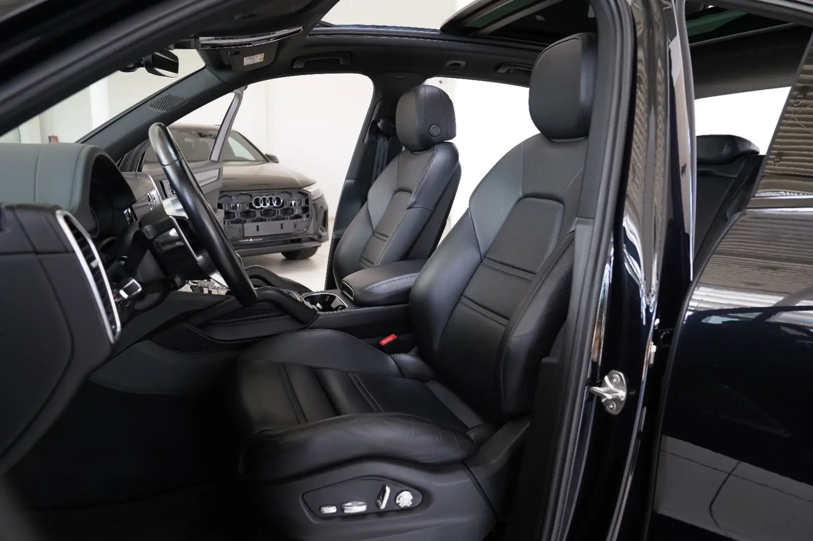 Cayenne E-Hybrid SportDesign Pano Burmester® 3D