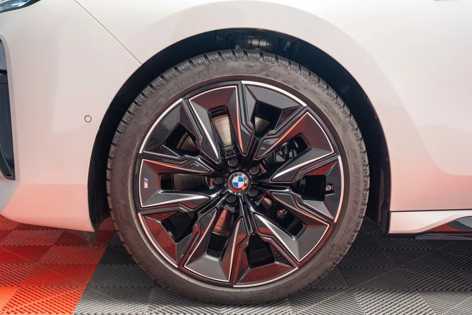 BMW 740d xDrive M-Sport TV