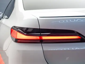 BMW 740d xDrive M-Sport TV