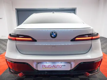 BMW 740d xDrive M-Sport TV