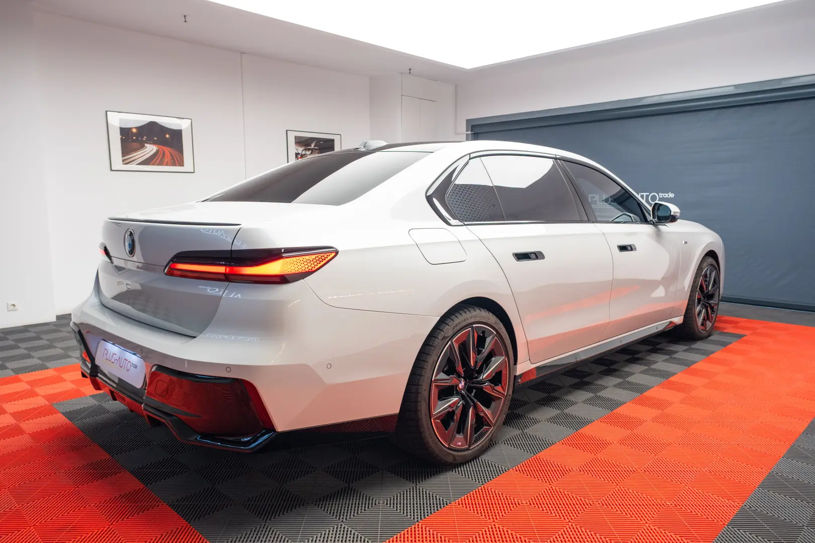 BMW 740d xDrive M-Sport TV