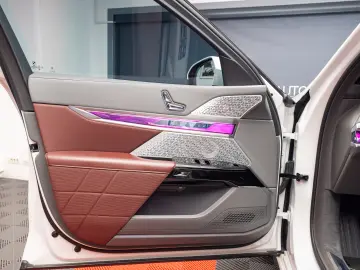 BMW 740d xDrive M-Sport TV