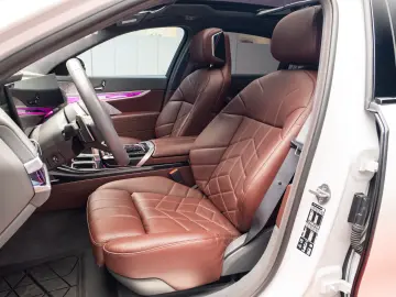 BMW 740d xDrive M-Sport TV