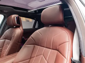 BMW 740d xDrive M-Sport TV