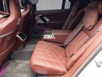 BMW 740d xDrive M-Sport TV