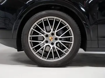 Cayenne Platinum Edition Surround View InnoDrive