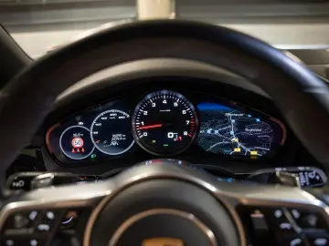 Cayenne Platinum Edition Surround View InnoDrive
